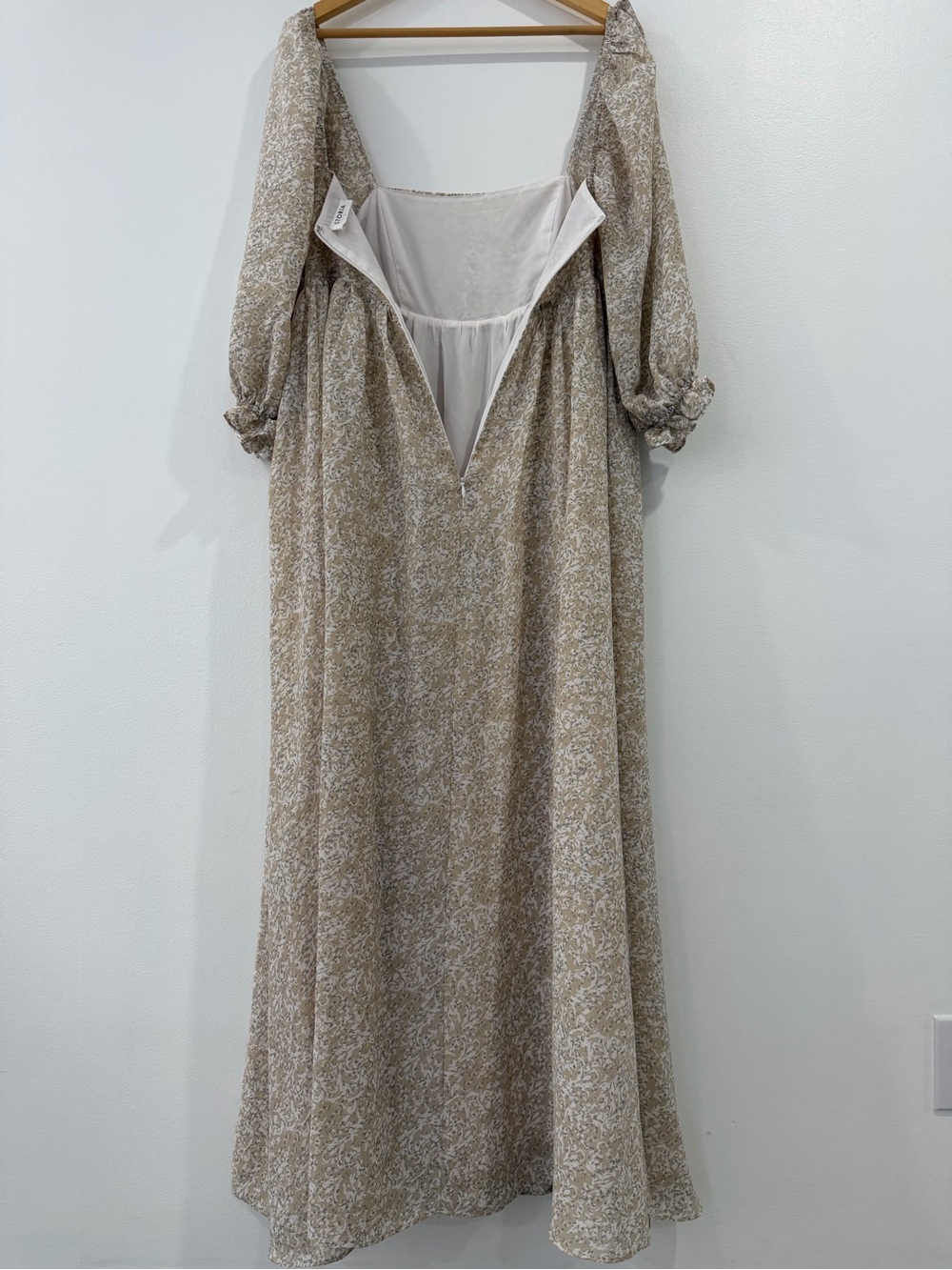 Storia Juliet Tan Floral Babydoll Maxi Dress Size Large Coquette - Picture 8 of 11